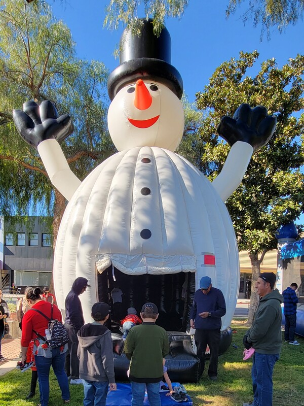 snowman bounce house for corporate events